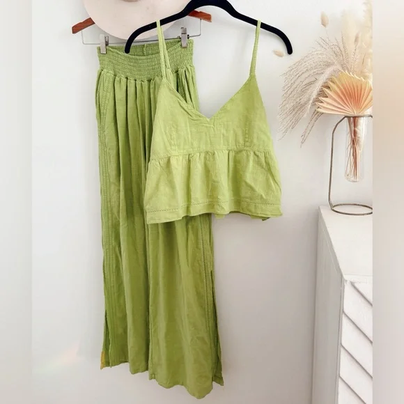Green Women's Breezy Wide Leg Pants - Picture 1 of 5